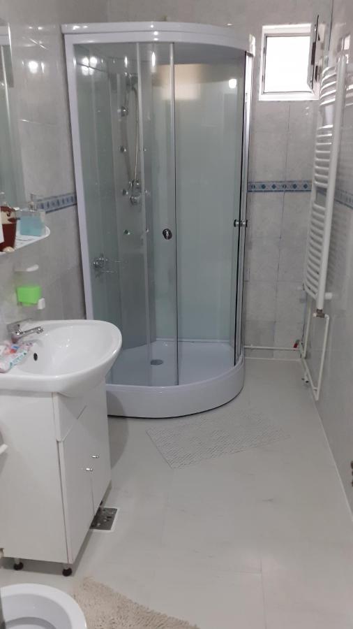Ferienwohnung Garsoniera George Tîrgu Ocna Exterior foto