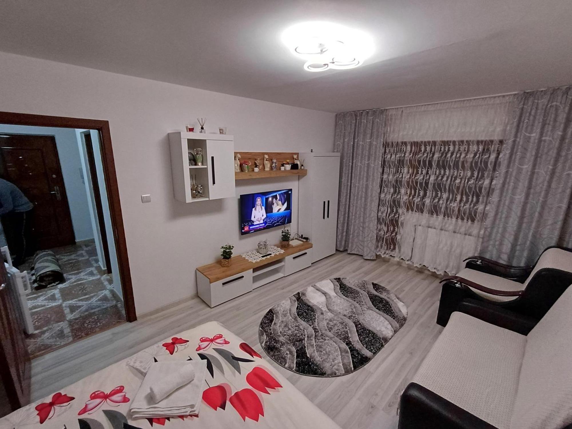 Ferienwohnung Garsoniera George Tîrgu Ocna Exterior foto