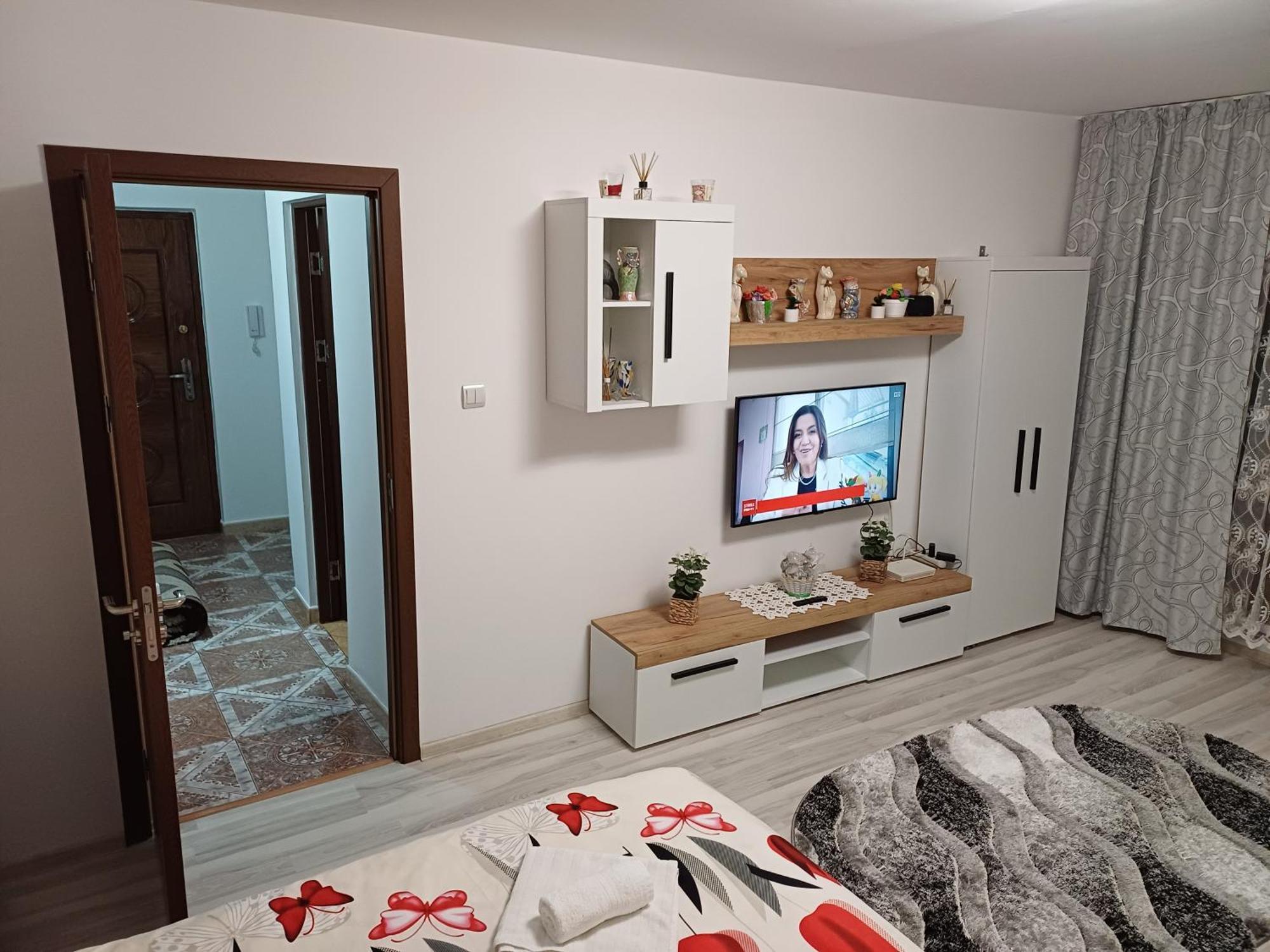 Ferienwohnung Garsoniera George Tîrgu Ocna Exterior foto